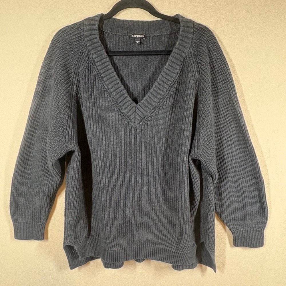 Express Womens Oversized Chunky Knit Sweater‎ M Black V-Neck Cozy Minimalist